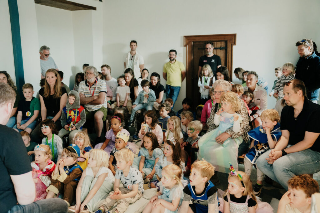 Familietheater: Alleen op de wereld in Naarden